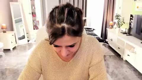 Ana online show from October 5, 10:53 am