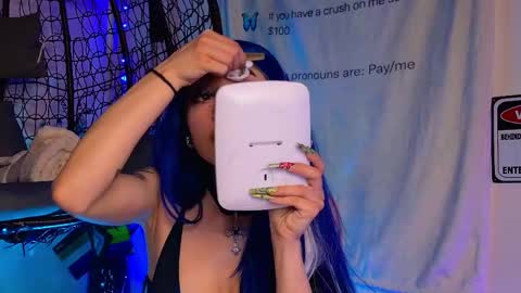 Aria online show from April 11, 9:18 pm