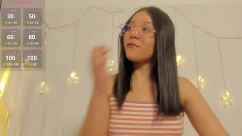 ariawalker_ online show from January 12, 9:09 pm