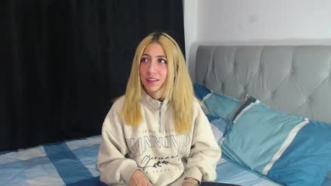 Ari Bunnie  online show from January 27, 8:07 am