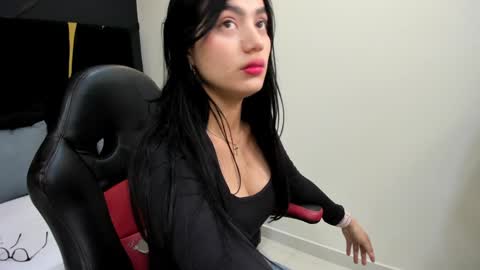 Ariel online show from January 2, 4:46 pm