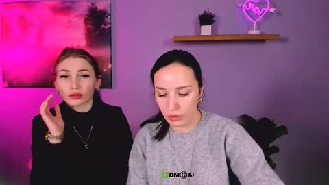 ariel_shadow online show from November 19, 1:55 pm