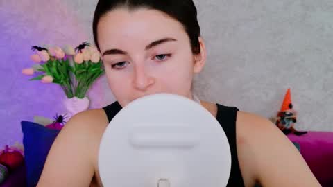 arielstonks_lovee online show from October 7, 5:23 am