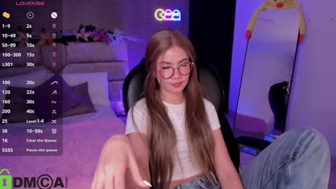 Ari  online show from December 23, 5:44 am