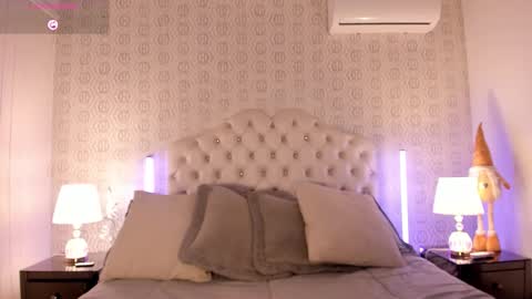 Ari Robert online show from December 16, 2:50 am