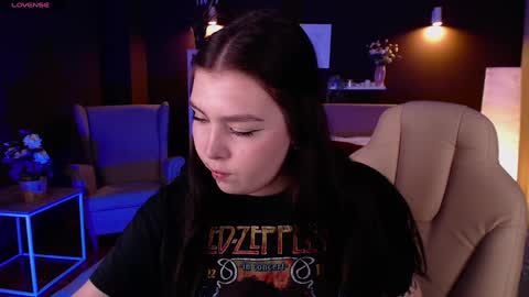 Astrid online show from January 18, 12:26 pm