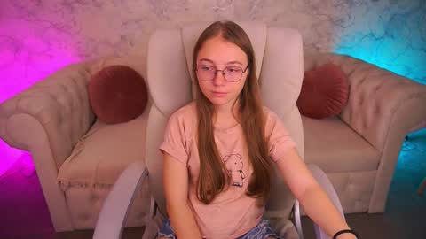 arrinawair online show from September 23, 7:50 am