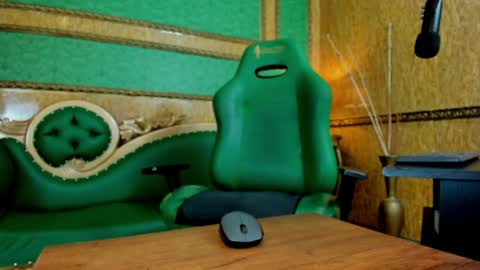    online show from January 10, 12:58 pm