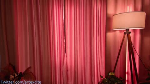 Lina online show from December 18, 5:48 am