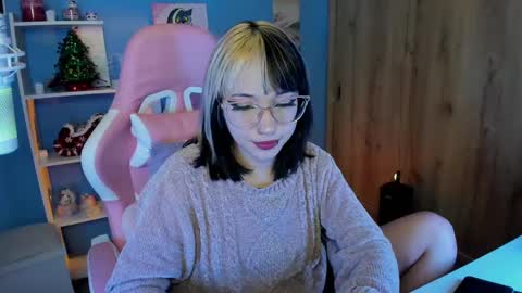 Lenna online show from February 21, 5:56 am