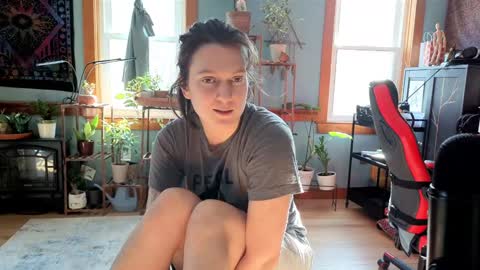 Artie Paints online show from January 2, 5:50 pm