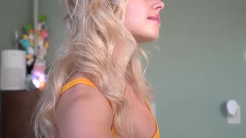 Ms Paradise online show from October 2, 3:17 pm