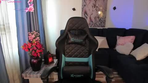 hellen online show from January 15, 3:39 pm