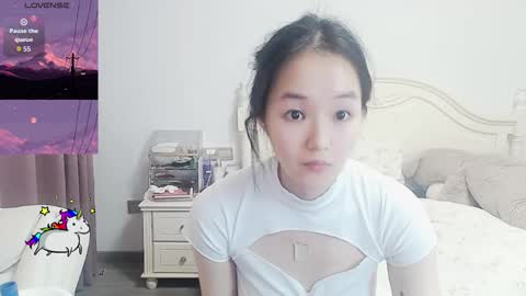 Lily online show from March 26, 5:09 am