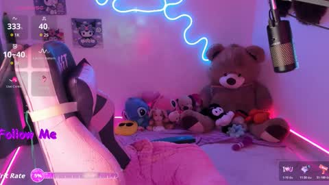 AshantiINDEPENDENT MODEL online show from November 11, 11:35 pm