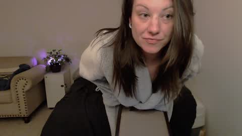 Ashelynn Grey online show from February 5, 5:41 am