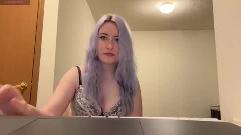 ash 3 online show from December 15, 11:21 pm