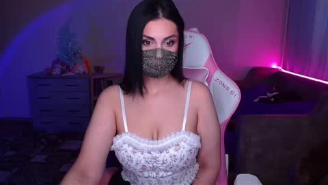   Yasmina   online show from February 2, 4:59 am