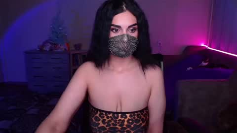   Yasmina   online show from January 29, 4:15 am