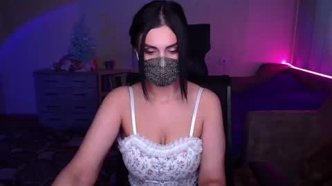   Yasmina   online show from January 28, 6:05 am