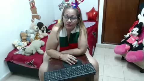 ashley pink11 online show from December 15, 3:45 am