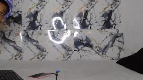 ashleyt255 online show from June 19, 6:44 pm