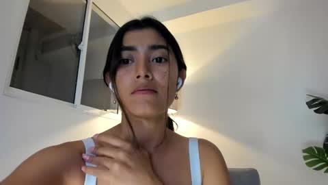 ashllovee online show from January 16, 3:56 am