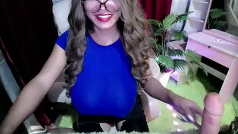 Lovely online show from April 14, 10:43 pm