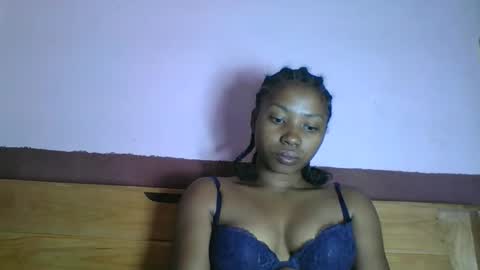 asmiraa online show from April 11, 3:27 pm