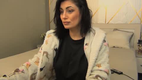 Ash online show from February 4, 8:28 am