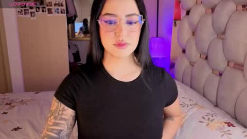 Ashley online show from November 6, 3:51 pm