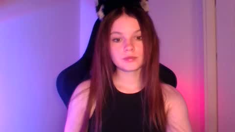 astradream_ online show from October 3, 5:51 pm