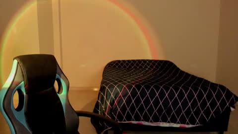 atenas online show from November 10, 10:10 am