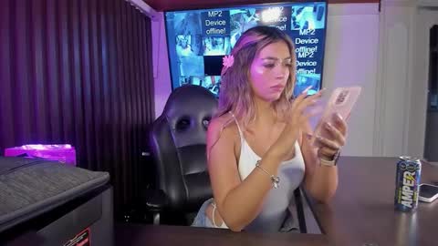   online show from December 21, 4:17 am