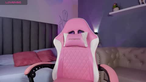 Atenea online show from December 1, 7:27 pm