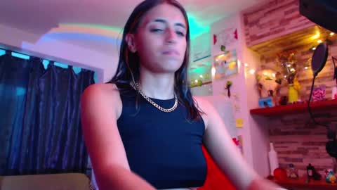 Atenea online show from February 9, 11:04 pm