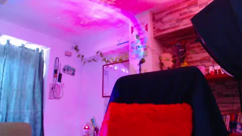 Atenea online show from February 19, 2:34 pm