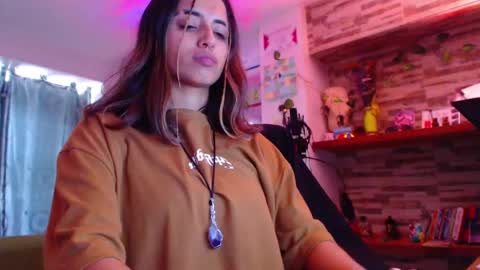 Atenea online show from March 5, 6:23 pm