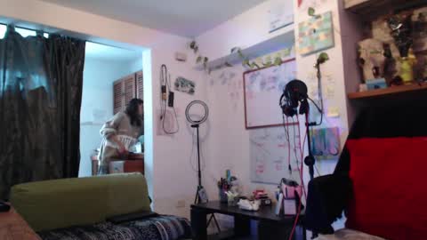 Atenea online show from March 2, 1:09 pm