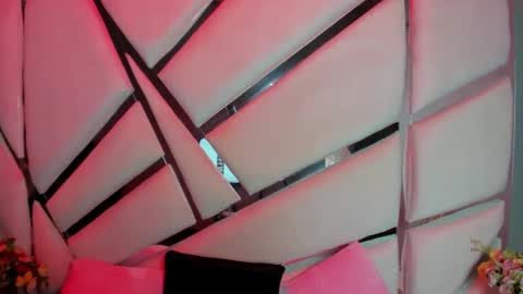 aurora online show from September 24, 2:05 pm