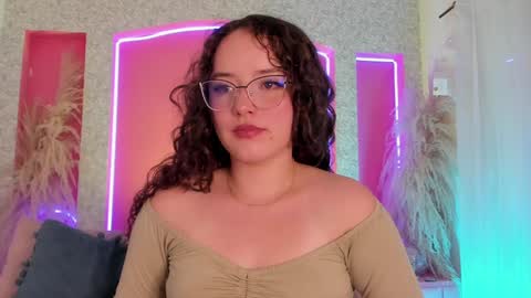 Aurora online show from January 17, 7:49 pm