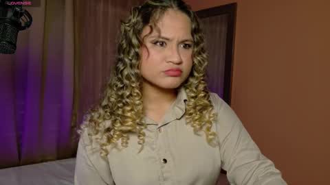 aurora_collins08 online show from February 12, 3:39 pm