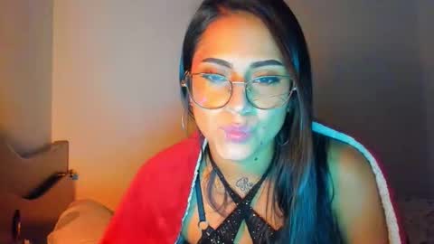 aurora_rivers online show from January 10, 12:15 am