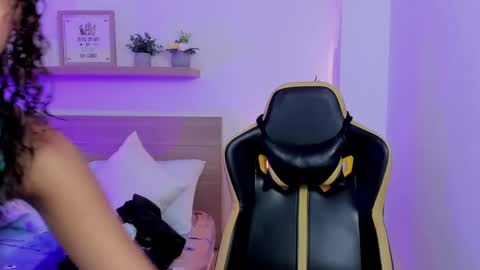 aurora_rodriguez online show from January 4, 12:16 pm