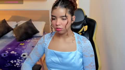 aurora_rodriguez online show from February 13, 12:32 pm