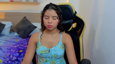 aurora_rodriguez online show from January 25, 12:19 pm