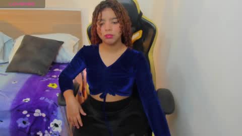 aurora_rodriguez online show from February 4, 12:22 pm