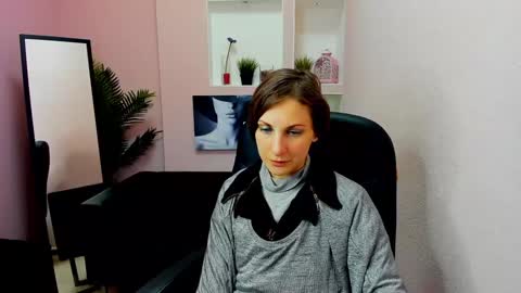 Aurora online show from December 18, 4:28 pm