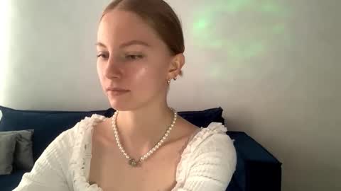 Annie online show from September 11, 7:31 am