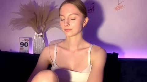 Annie online show from September 21, 5:44 pm